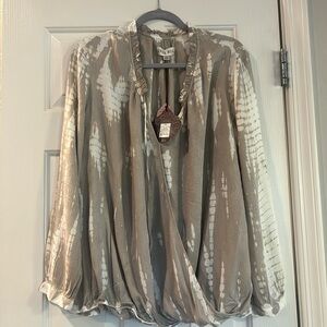 New with tags women’s boho style blouse